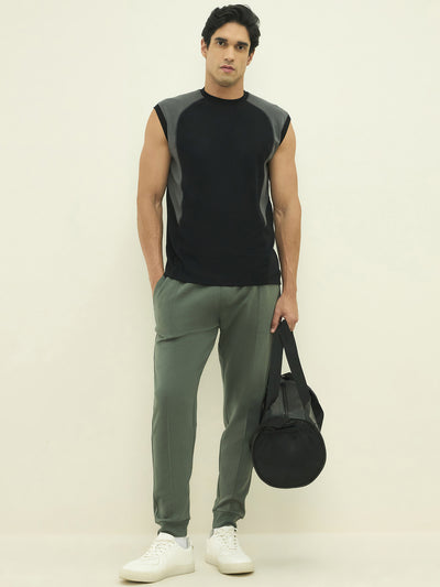 Cool Stretch Athleisure Skinny Fit Vest - Black