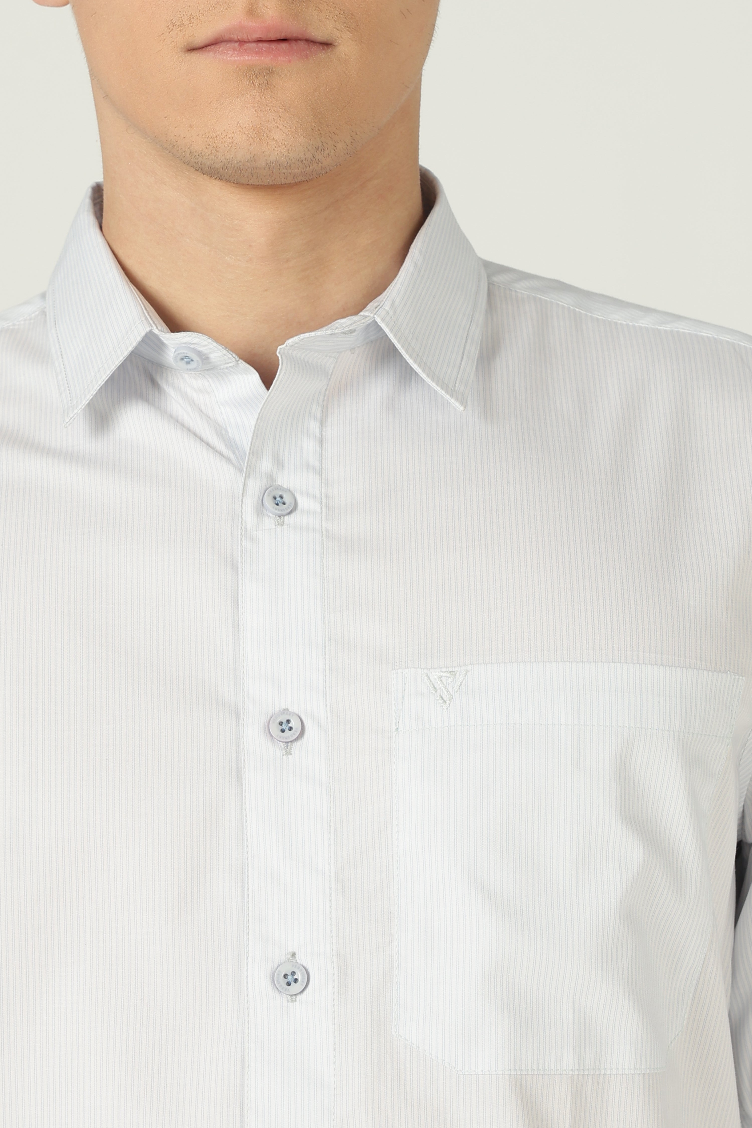 Windsor Liquid Cotton Luxe Shirt- white pinstripe