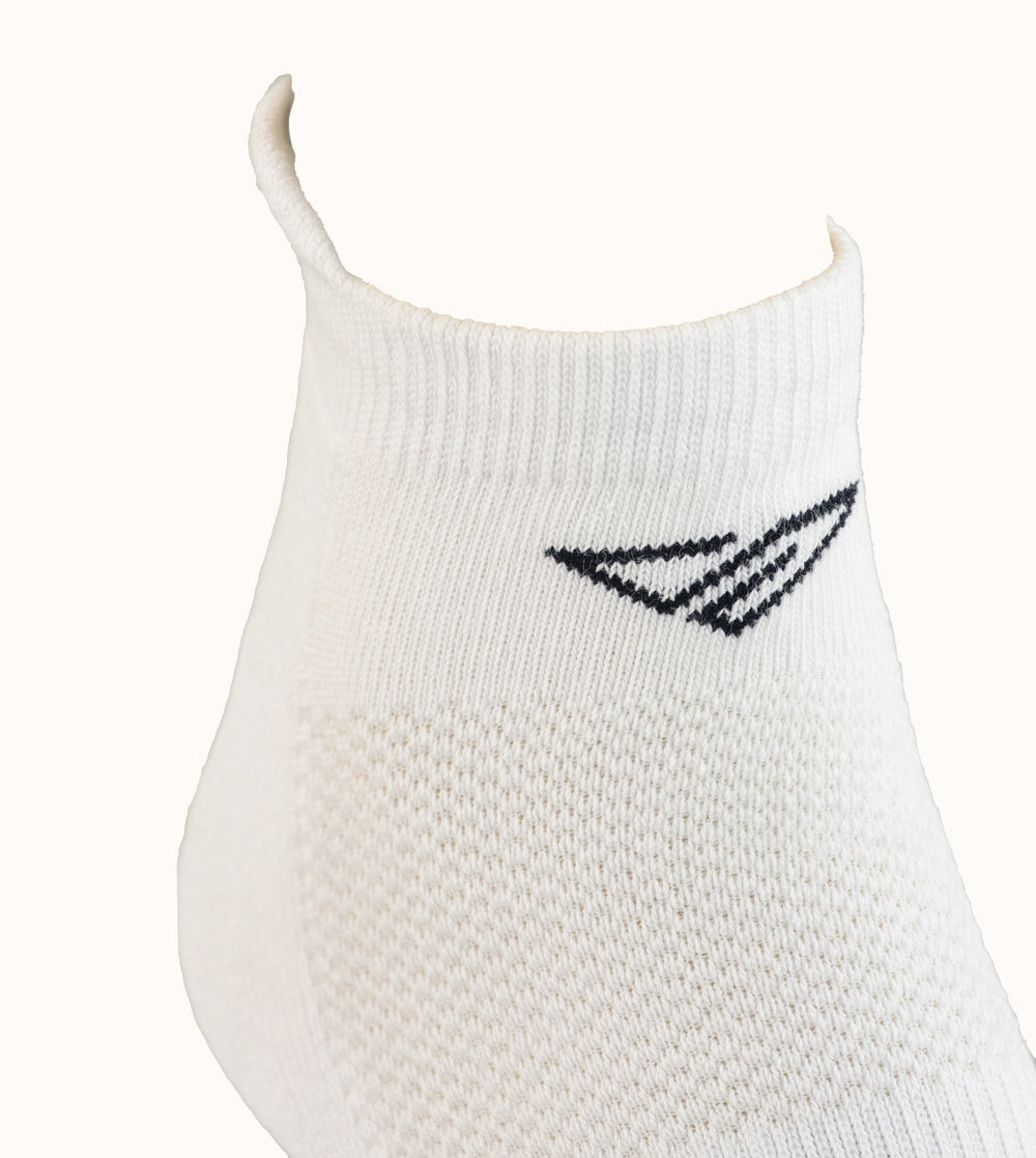 WHITE - Soft Cotton Blend Socks